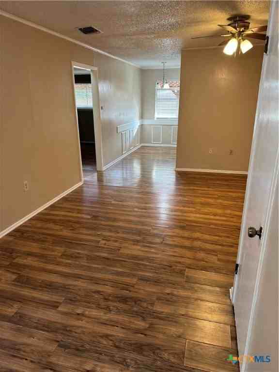 510 N Bauer St - Photo 5 of 13