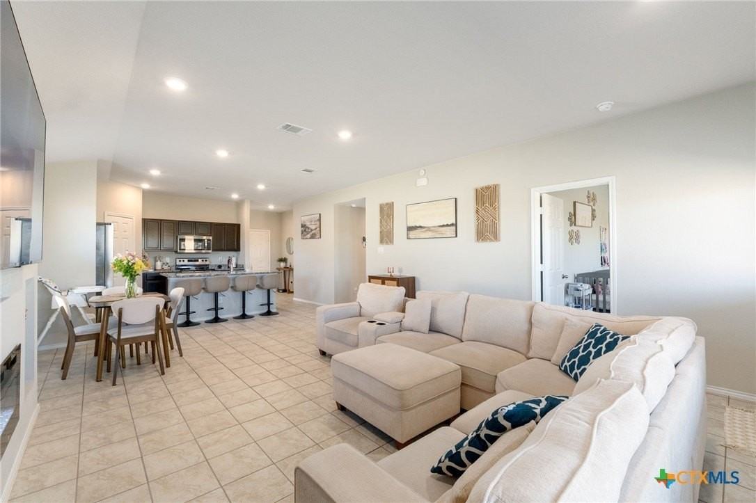 5105 Natalia Rd - Photo 6 of 15