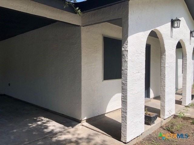 2316 N Austin St - Photo 2 of 14