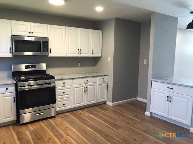 2316 N Austin St - Photo 4 of 14