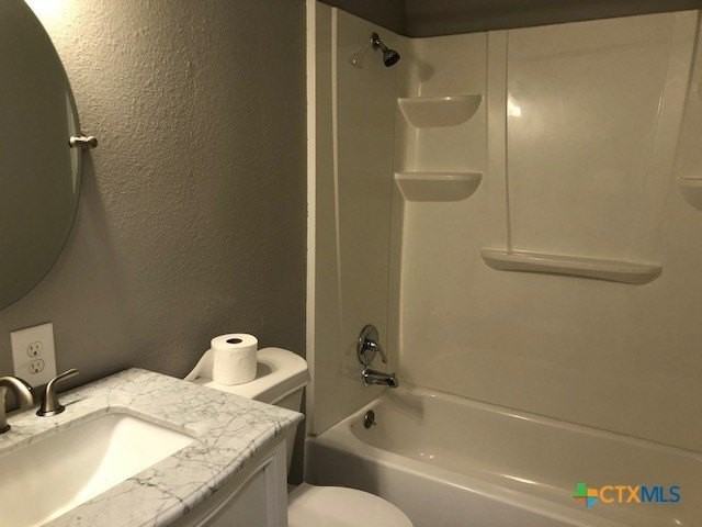 2316 N Austin St - Photo 6 of 14