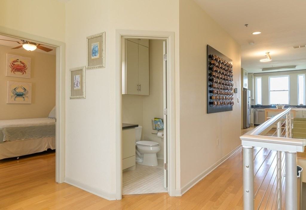 100 Harbor St - Photo 5 of 37