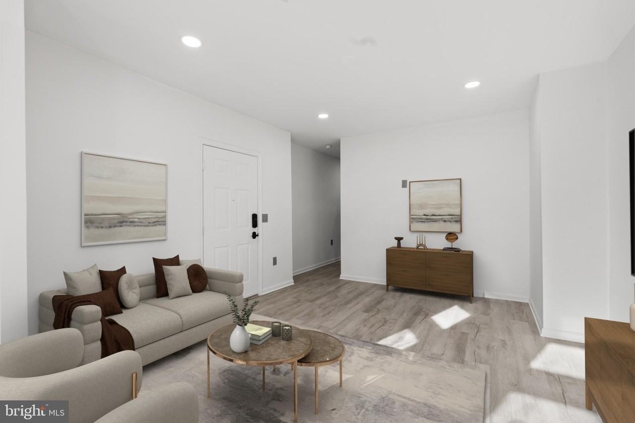 931 Westminster St Nw Apt A #A - Photo 2 of 18