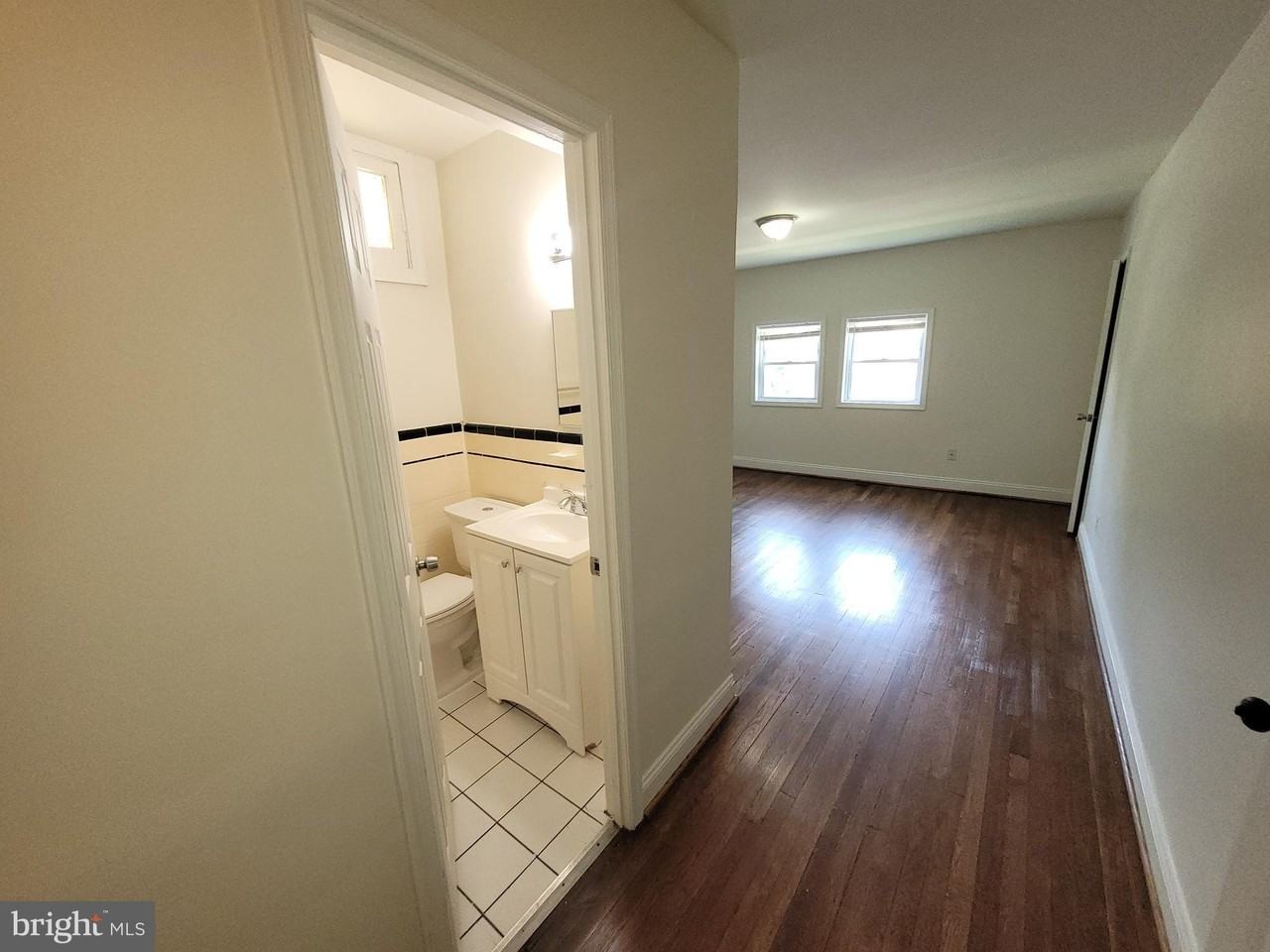 423 Mellon St Se Apt 3 #3 - Photo 3 of 9