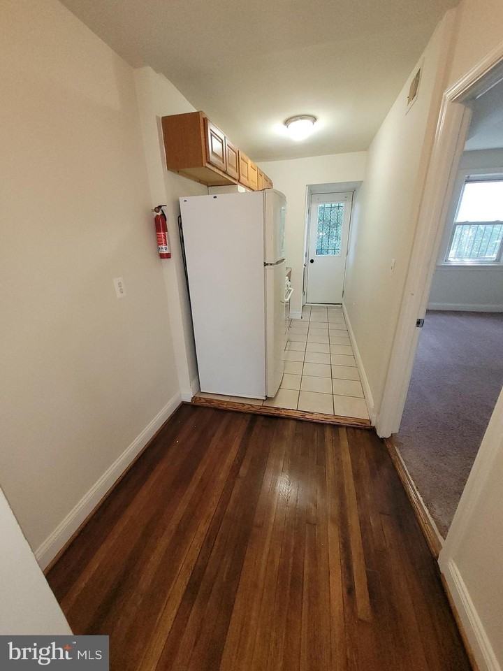 423 Mellon St Se Apt 3 #3 - Photo 4 of 9