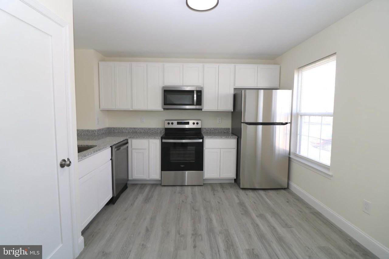 14 Starboard Ct Unit 4 #4 - Photo 7 of 30