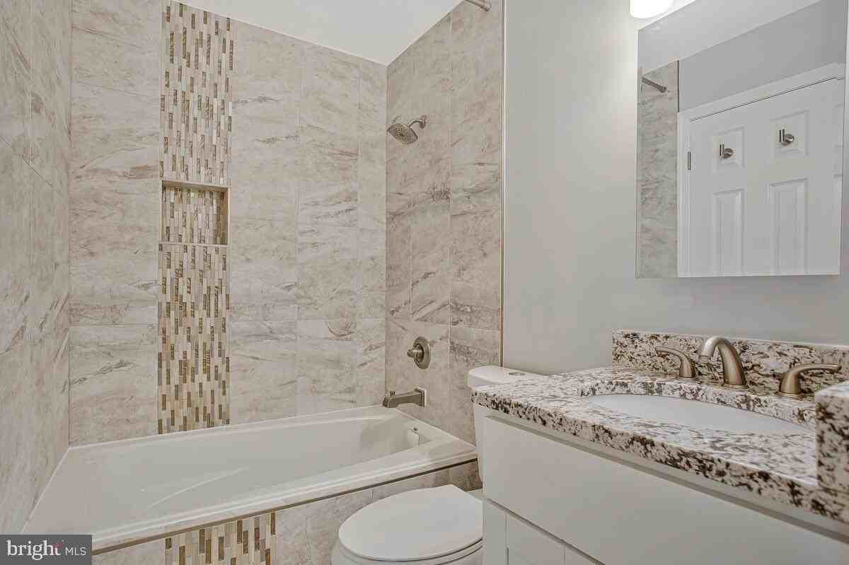 1627 Riedel Rd - Photo 2 of 27