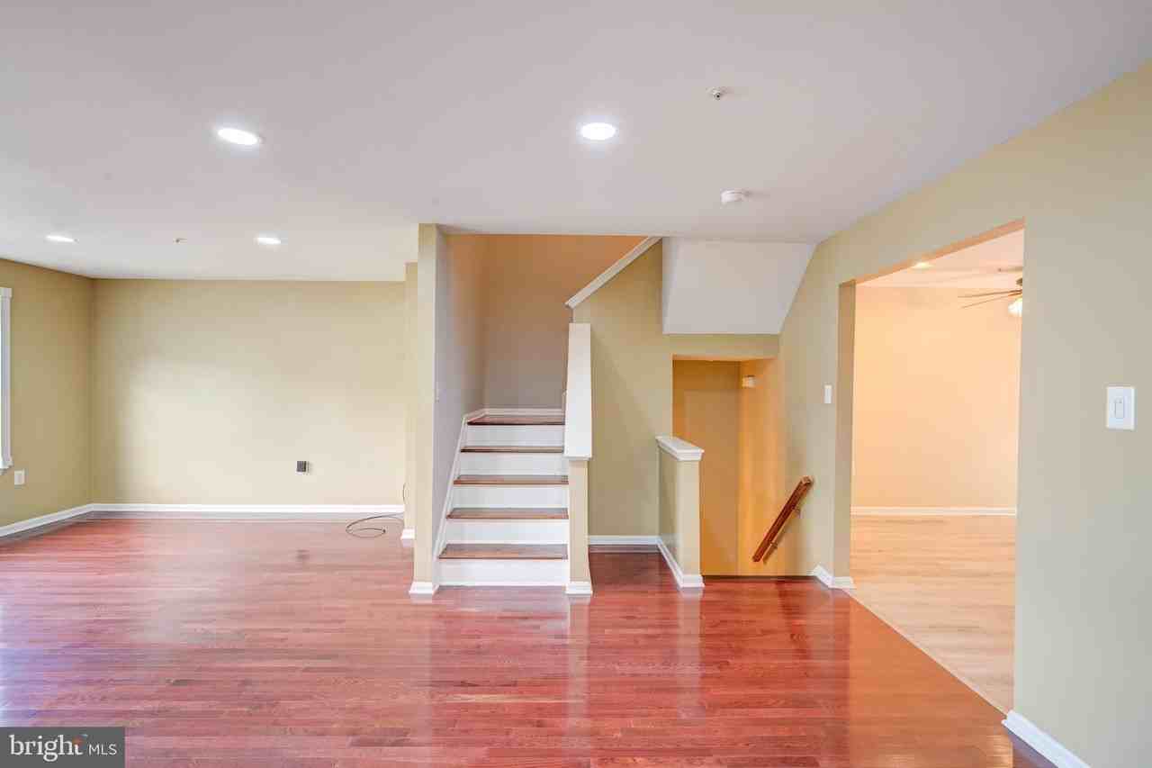 4611 Kings Mill Way - Photo 3 of 36