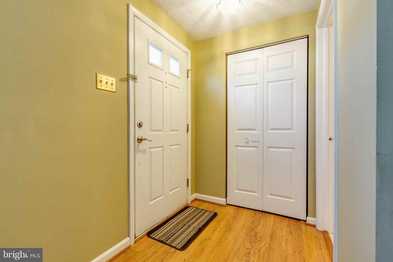 7805 Edmunds Way - Photo 5 of 43