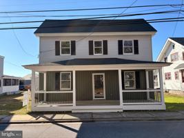 featured image of 112 Walnut St