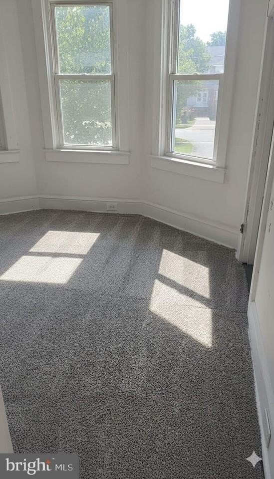 24 W Hancock St - Photo 2 of 9