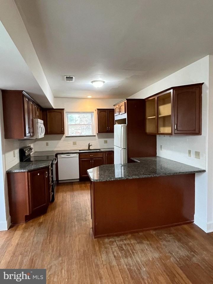 5 Ehst Rd - Photo 6 of 23