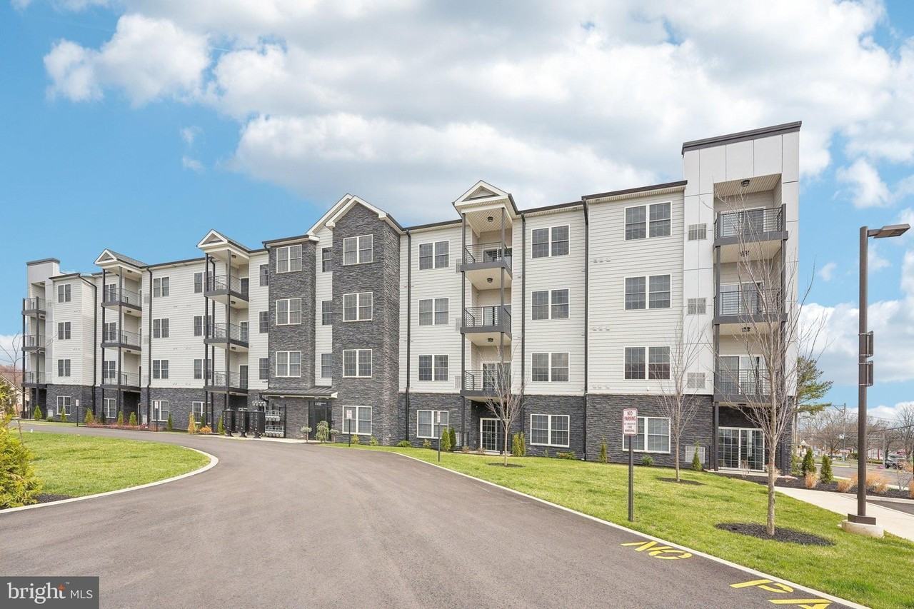 2421 Bristol Rd Unit 100 #100 - Photo 2 of 17