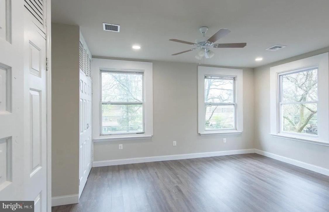 115 Montgomery Ave Apt 2 #2 - Photo 6 of 16