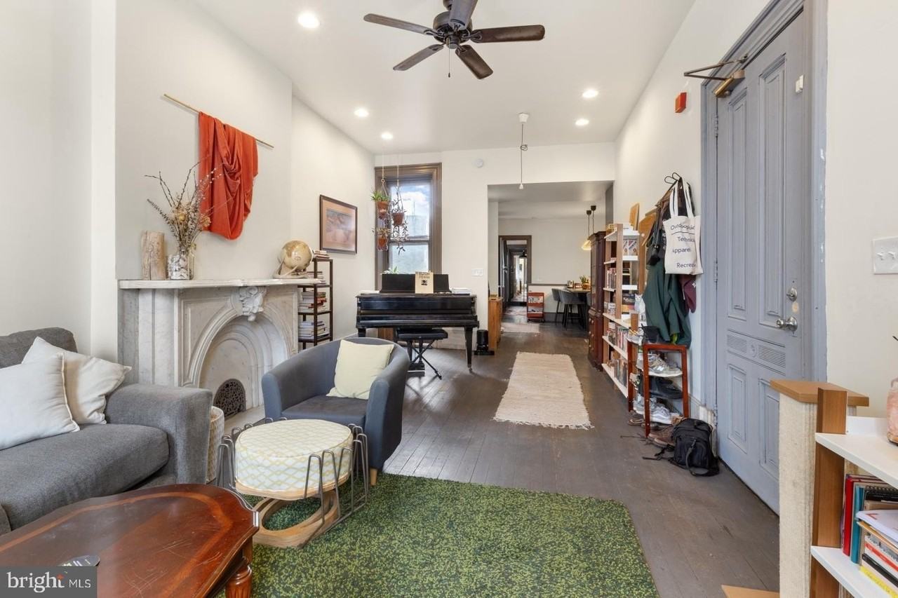 2318 E York St Apt 1 #1 - Photo 3 of 24