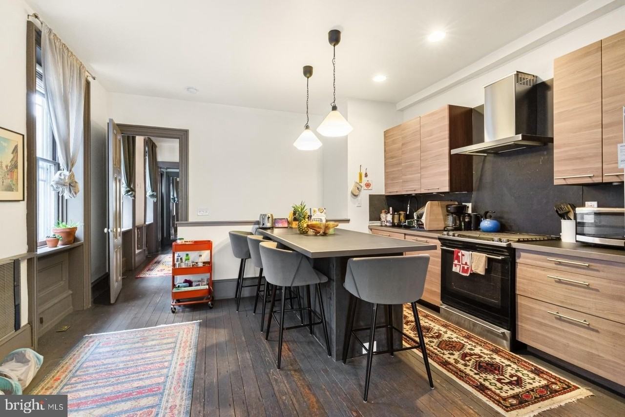 2318 E York St Apt 1 #1 - Photo 6 of 24