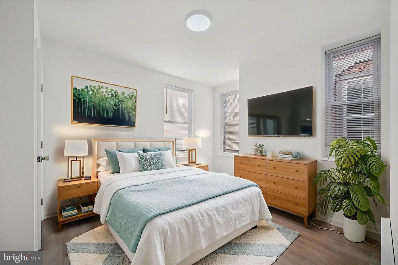 1418 W Erie Ave Unit 201 #2 - Photo 3 of 5