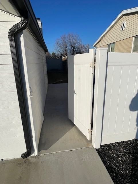 221 E Nicoletti Dr - Photo 5 of 20