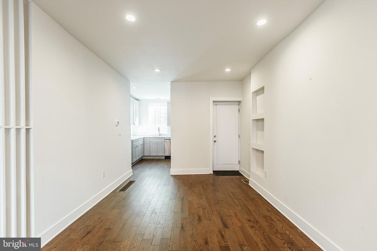 1331 S Dover St - Photo 6 of 24