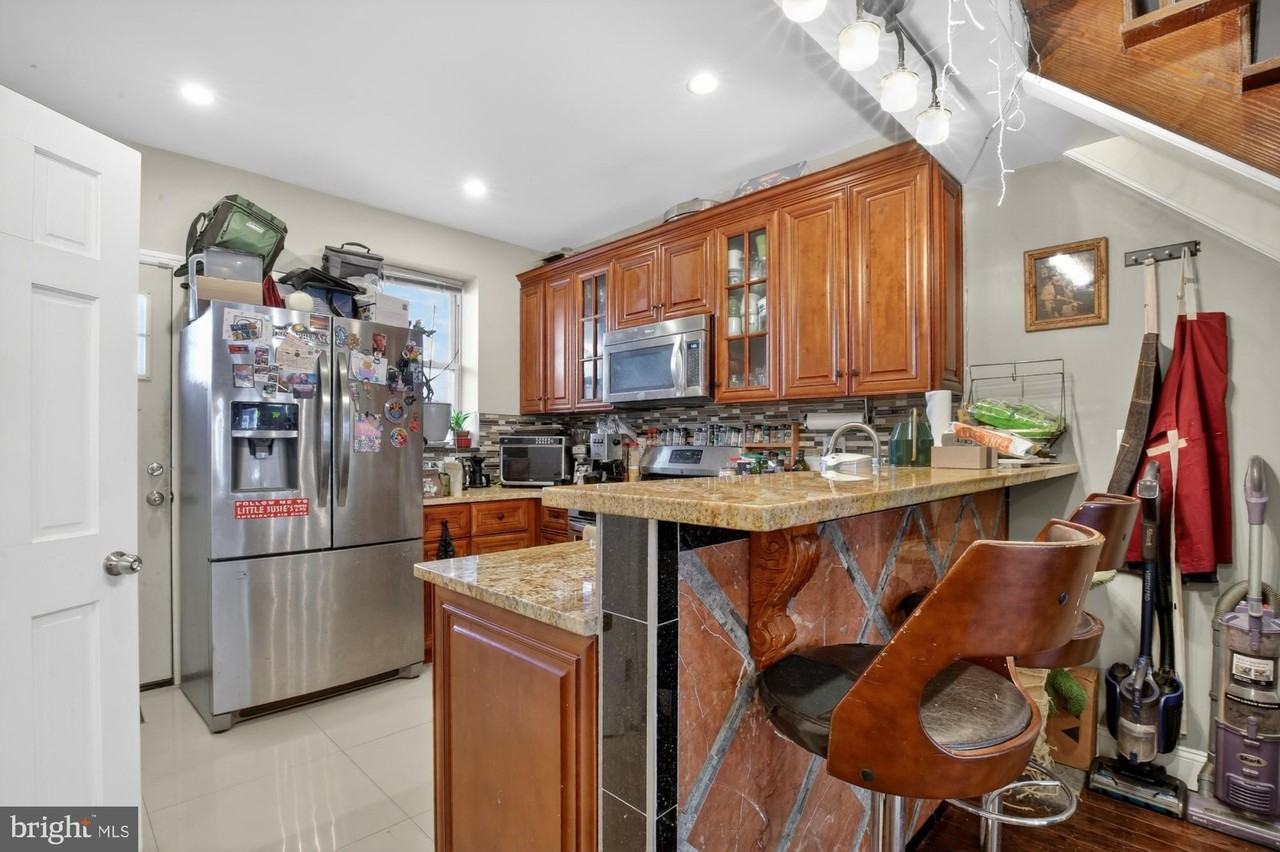 1540 S Mole St - Photo 6 of 22