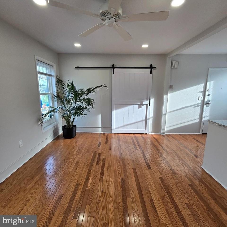 4400 Main St Unit 3b #3B - Photo 4 of 10