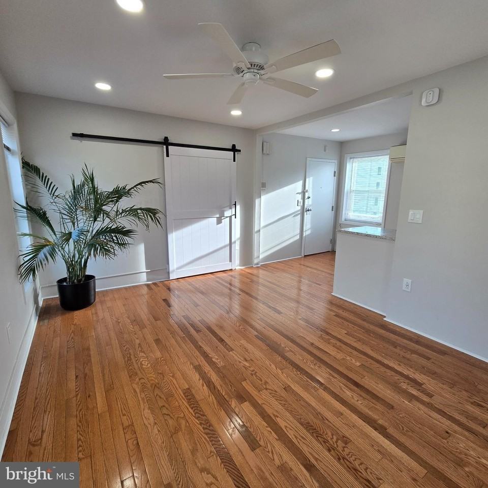 4400 Main St Unit 3b #3B - Photo 6 of 10