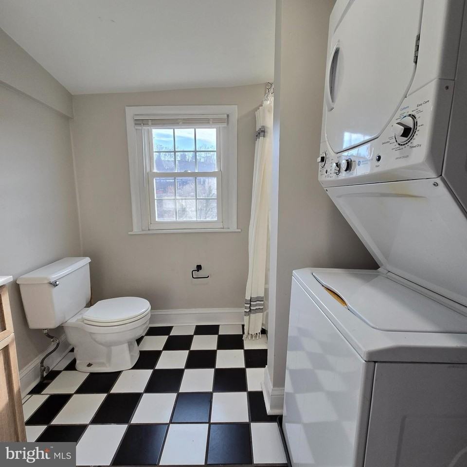 4400 Main St Unit 3b #3B - Photo 7 of 10