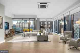 200 N 16th St Apt 1624 #1624 - Photo 1 of 1