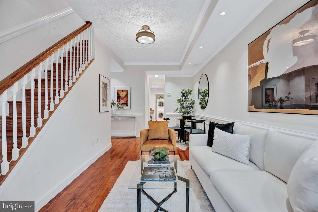 1437 Duke St - Photo 4 of 45