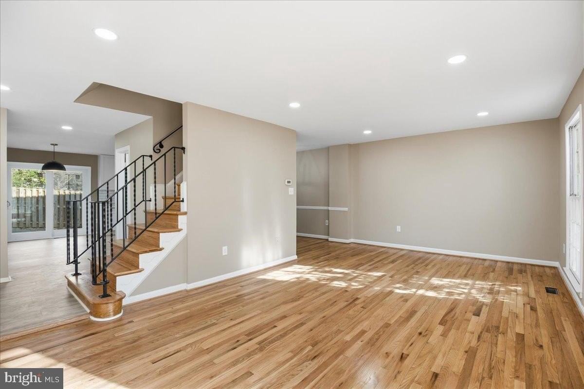 1501 Chatham Colony Ct - Photo 4 of 36