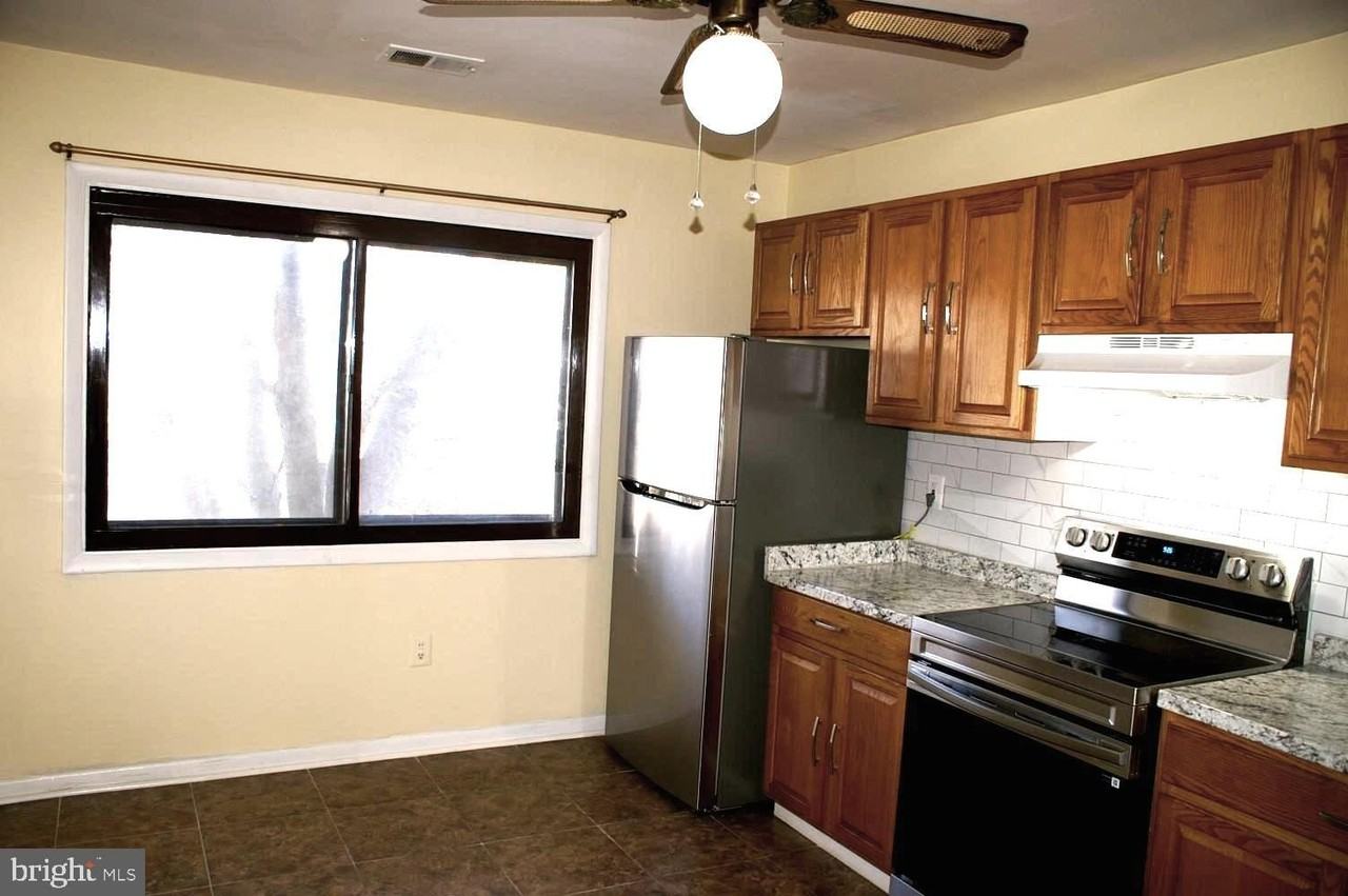 9507 Barcellona Ct - Photo 3 of 45