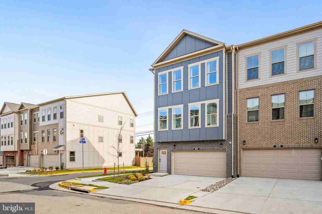 6247 Folly Ln - Photo 2 of 50