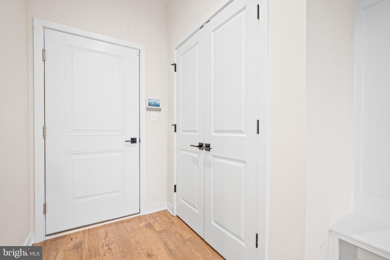 6247 Folly Ln - Photo 3 of 50