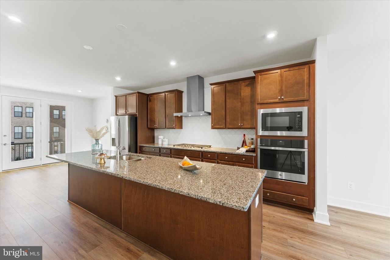 23080 Soaring Heights Ter - Photo 5 of 44