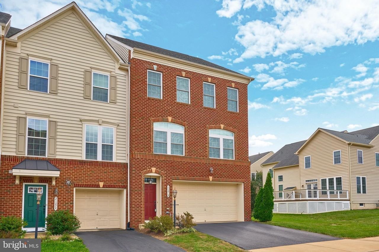 21276 Hyrst Grove Ter - Photo 3 of 40