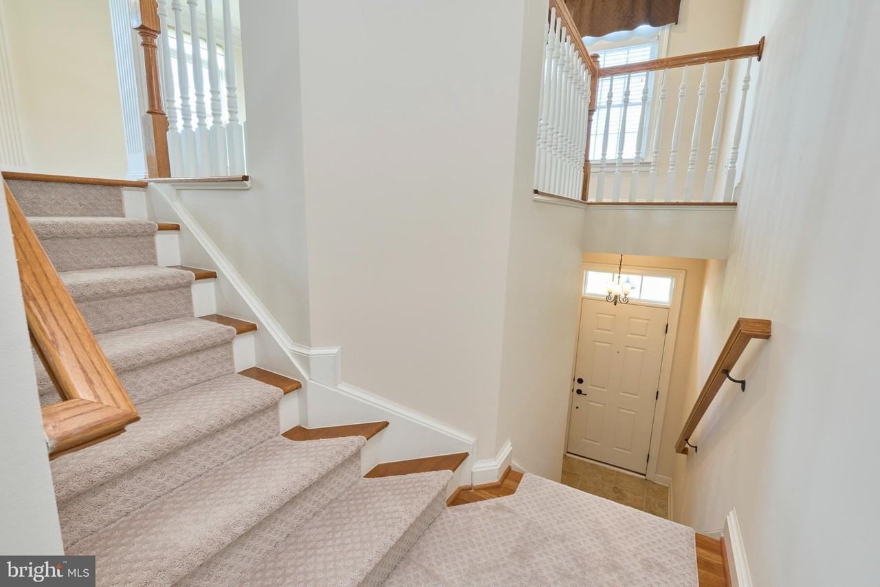 21276 Hyrst Grove Ter - Photo 4 of 40