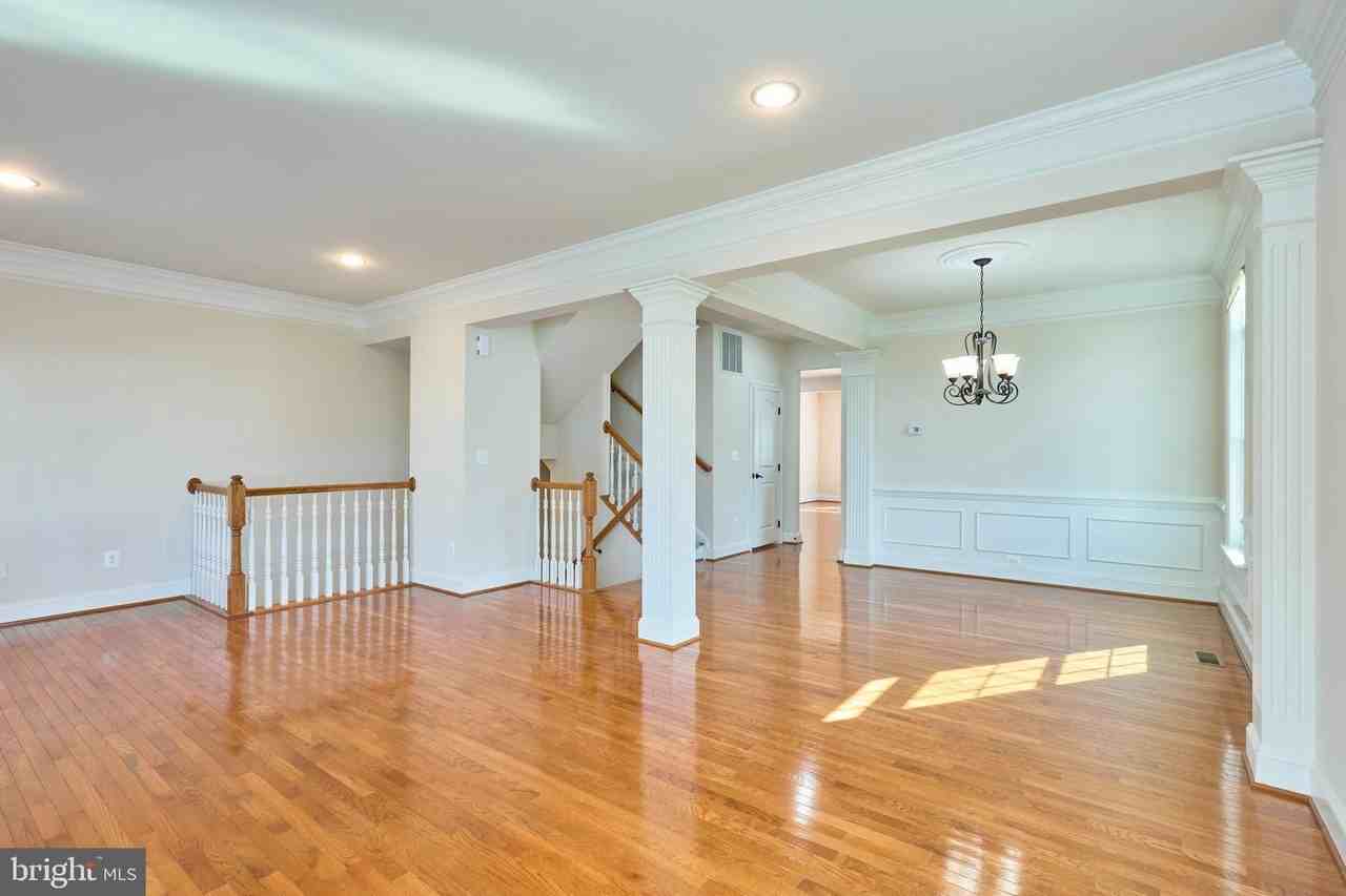 21276 Hyrst Grove Ter - Photo 7 of 40