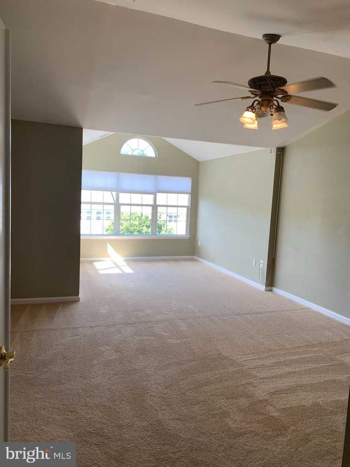 47344 Blackwater Falls Ter - Photo 3 of 12