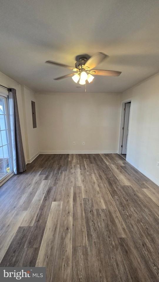 8754 Elsing Green Dr - Photo 4 of 7