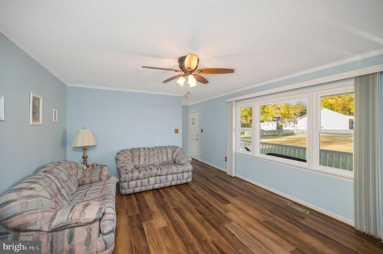 3903 Norris Dr - Photo 3 of 22