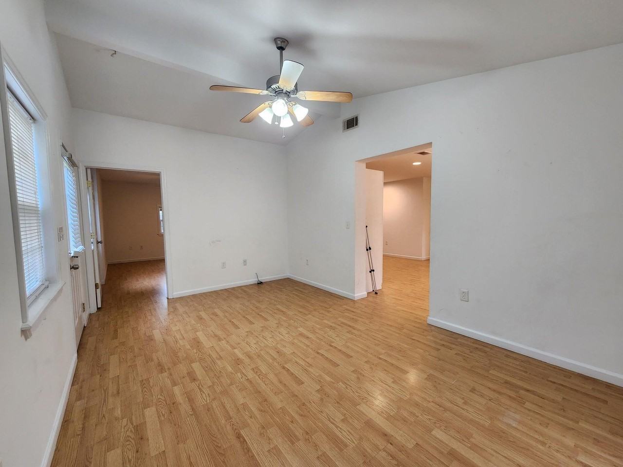 321 Hollywood Blvd Nw - Photo 6 of 16