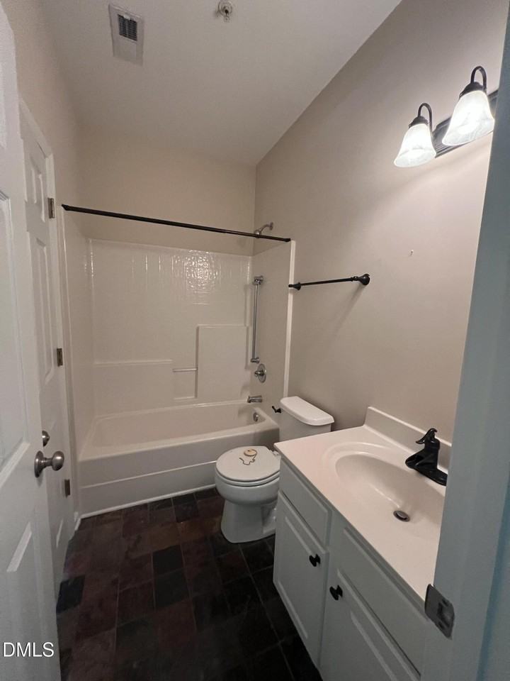 1221 Claret Ln - Photo 5 of 18