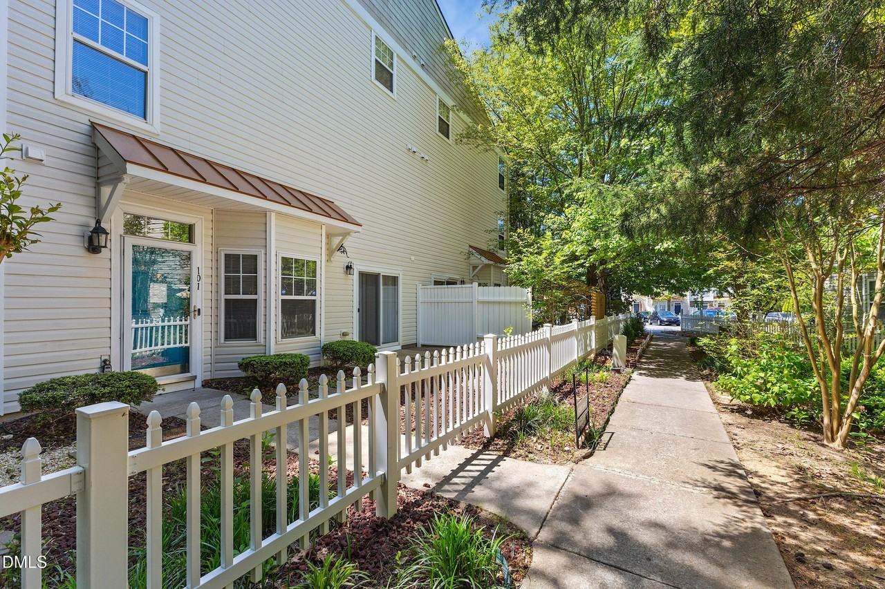 11710 Mezzanine Dr Unit 101 #101 - Photo 4 of 29