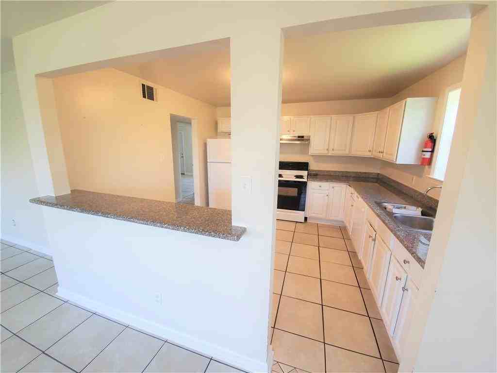 116 Zeta St ##B - Photo 7 of 15