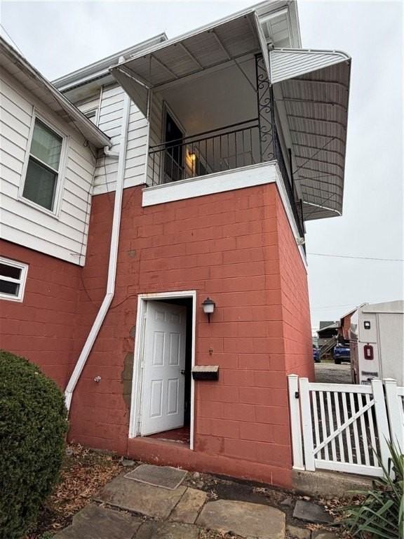 28 Union St - Photo 2 of 9