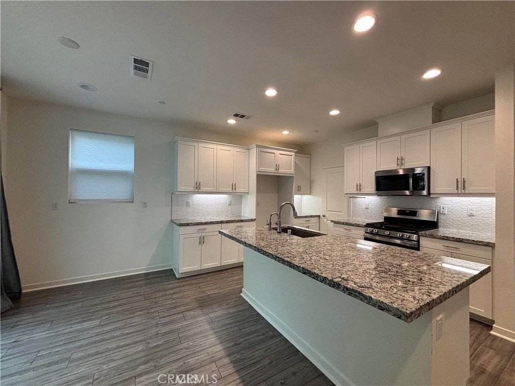 26149 Park Ave - Photo 4 of 22