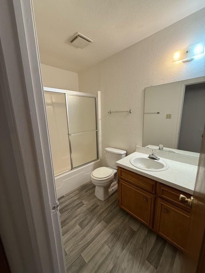 1595 W Frey St #206 - Photo 5 of 11