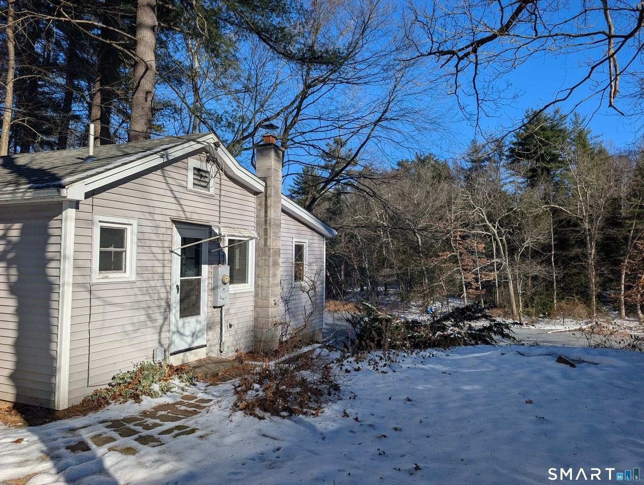 414 Salmon Brook St - Photo 2 of 13