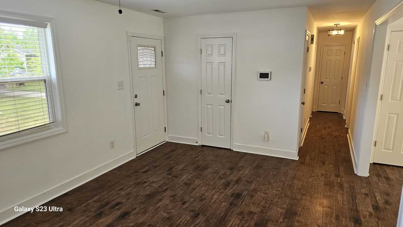 912 Laurel Ln #1 - Photo 4 of 28