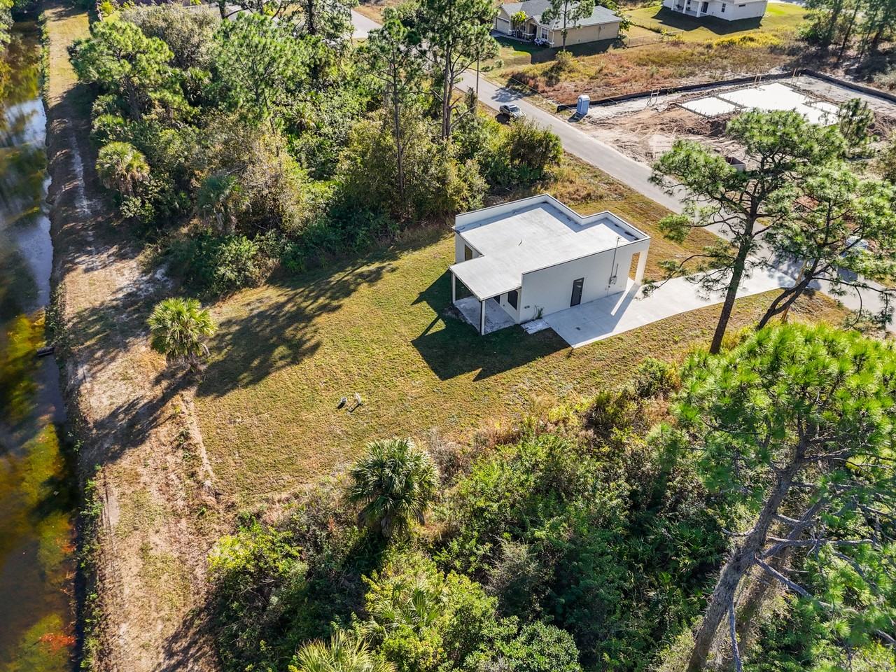 751 Clancy St E #1 - Photo 7 of 24